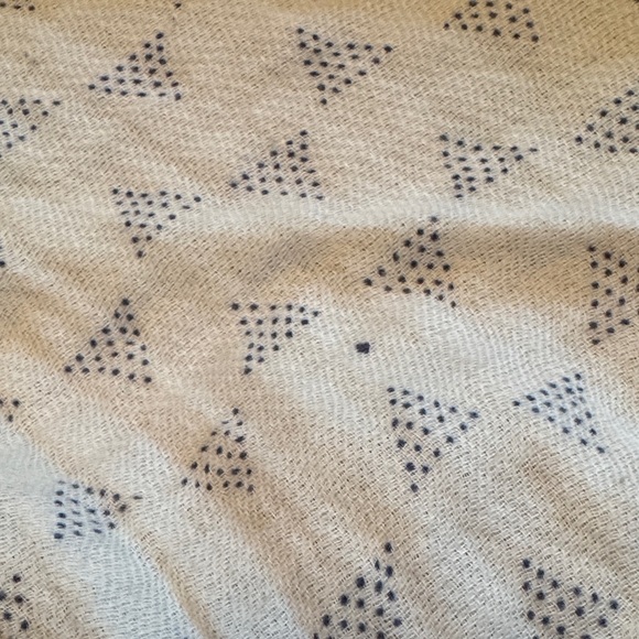 ZARA Gray Blue Cream Kids Accessorie with Pom Pom Detail - Picture 4 of 4